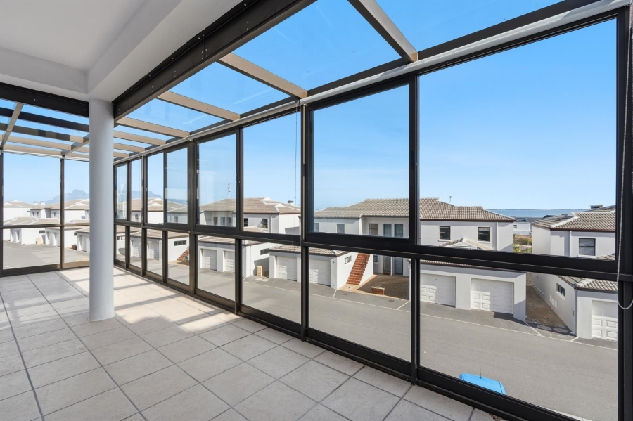To Let 2 Bedroom Property for Rent in Big Bay Western Cape
